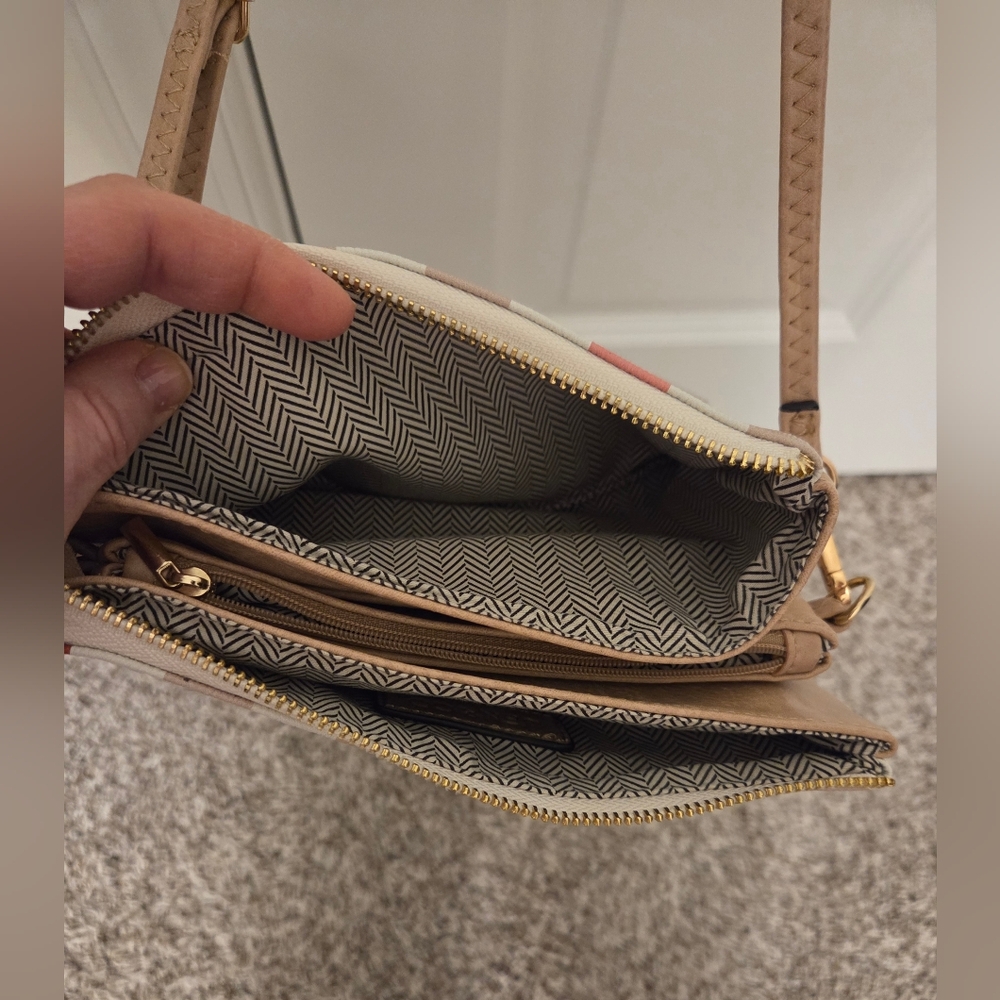 Jen & Co Checkered Riley Crossbody - Picture 4 of 4